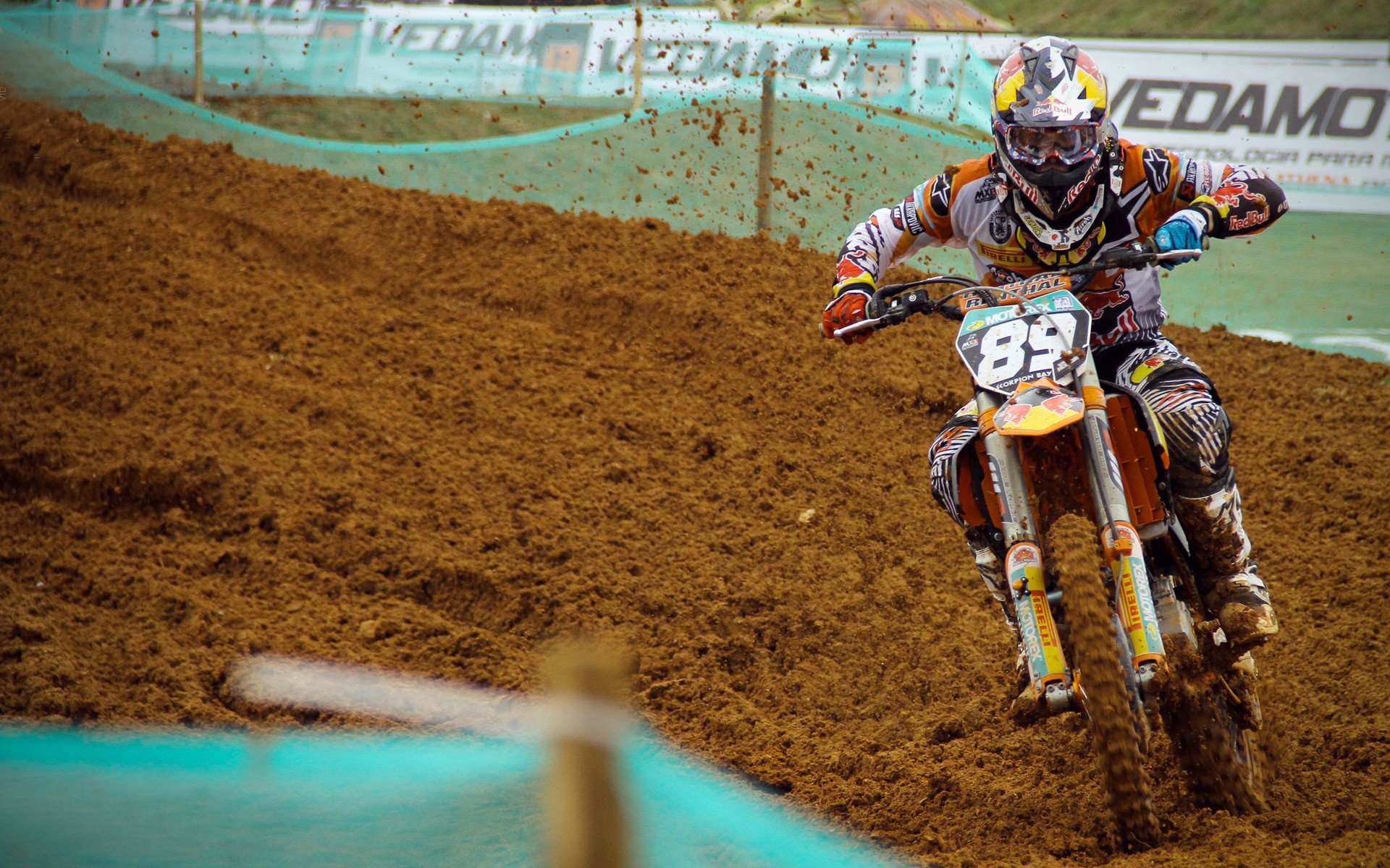 库里街头篮球赛展现娱乐与实力并存，库里街拍